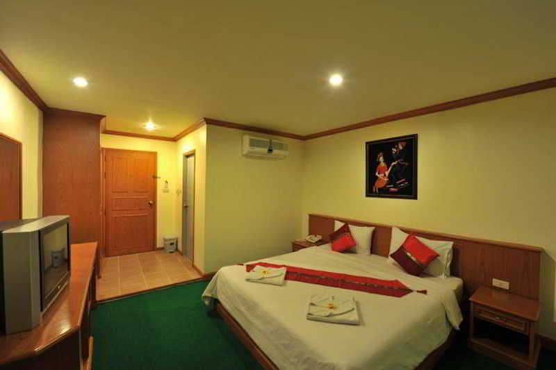Patong Pl Guesthouse מראה חיצוני תמונה