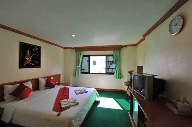 Patong Pl Guesthouse מראה חיצוני תמונה