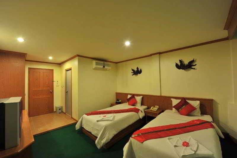 Patong Pl Guesthouse מראה חיצוני תמונה